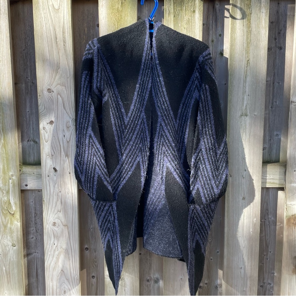Stretchy Soft Print Cardigan with Pockets